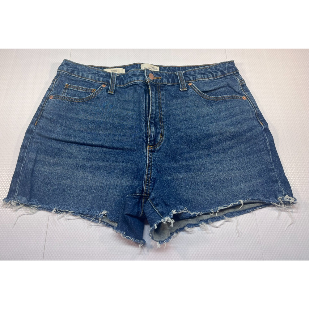 Universal Thread Women's Jean Shorts Size 14/32R (0365)